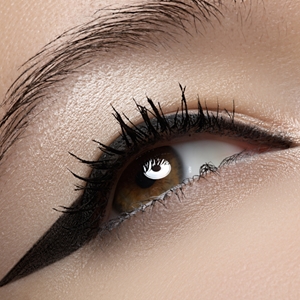 3 ways to wield winged eyeliner