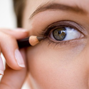 Reducing the appearance of eye wrinkles