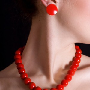 Tips to keep your neck looking slim and youthful