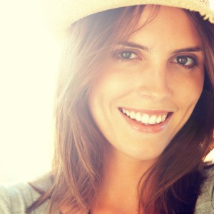Use your makeup to look younger in a flash