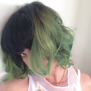 Tips for adding crazy colors to your coif